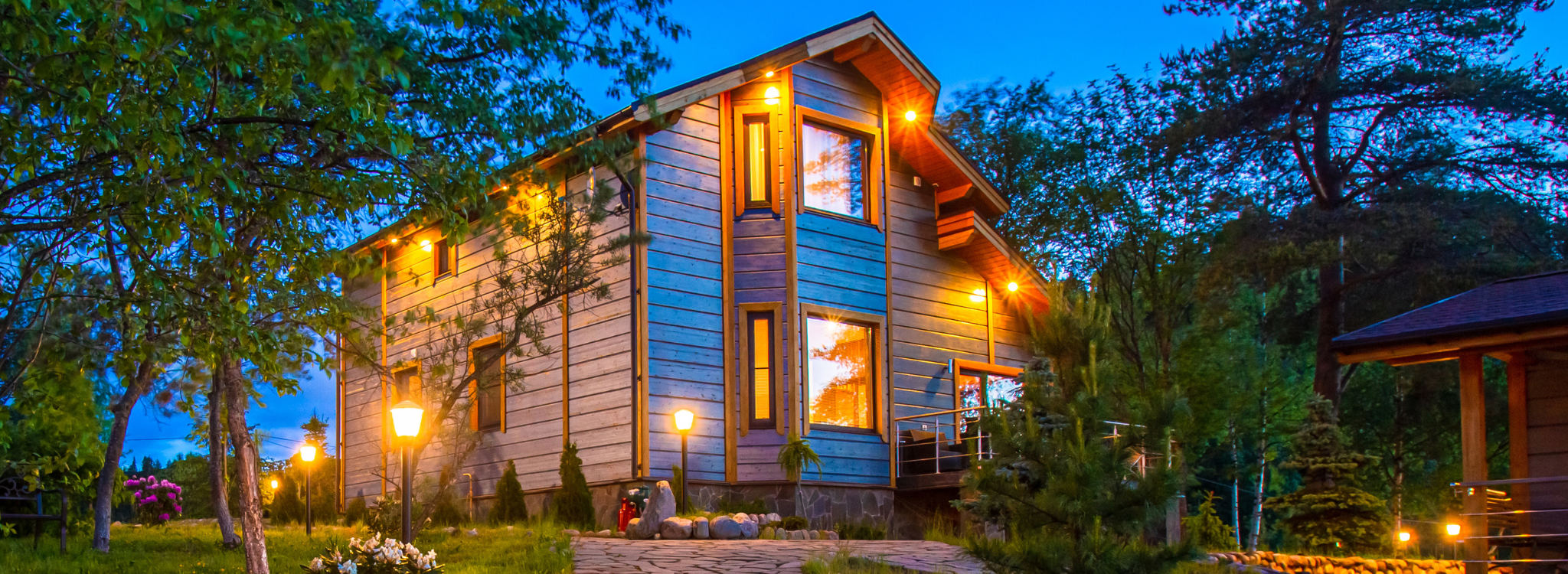 From Safety to Style: The Ultimate Guide to Outdoor Lighting This Spring - ALUSSO LIGHTING