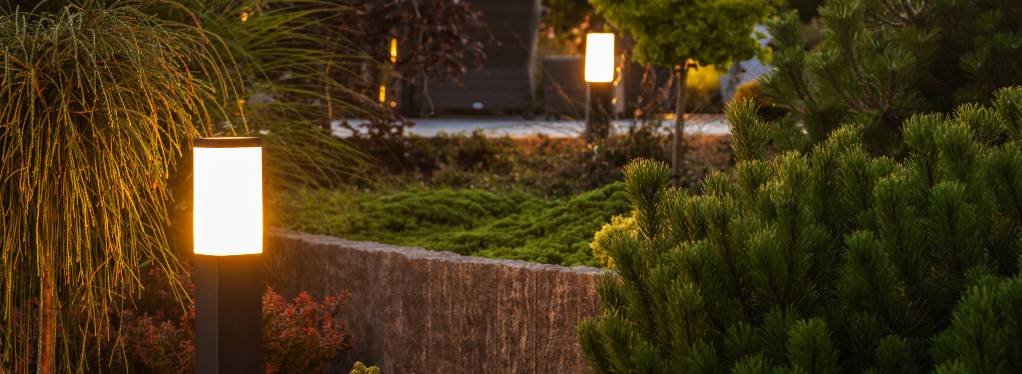 How to Choose Durable Waterproof Outdoor Lights for Exterior Spaces？